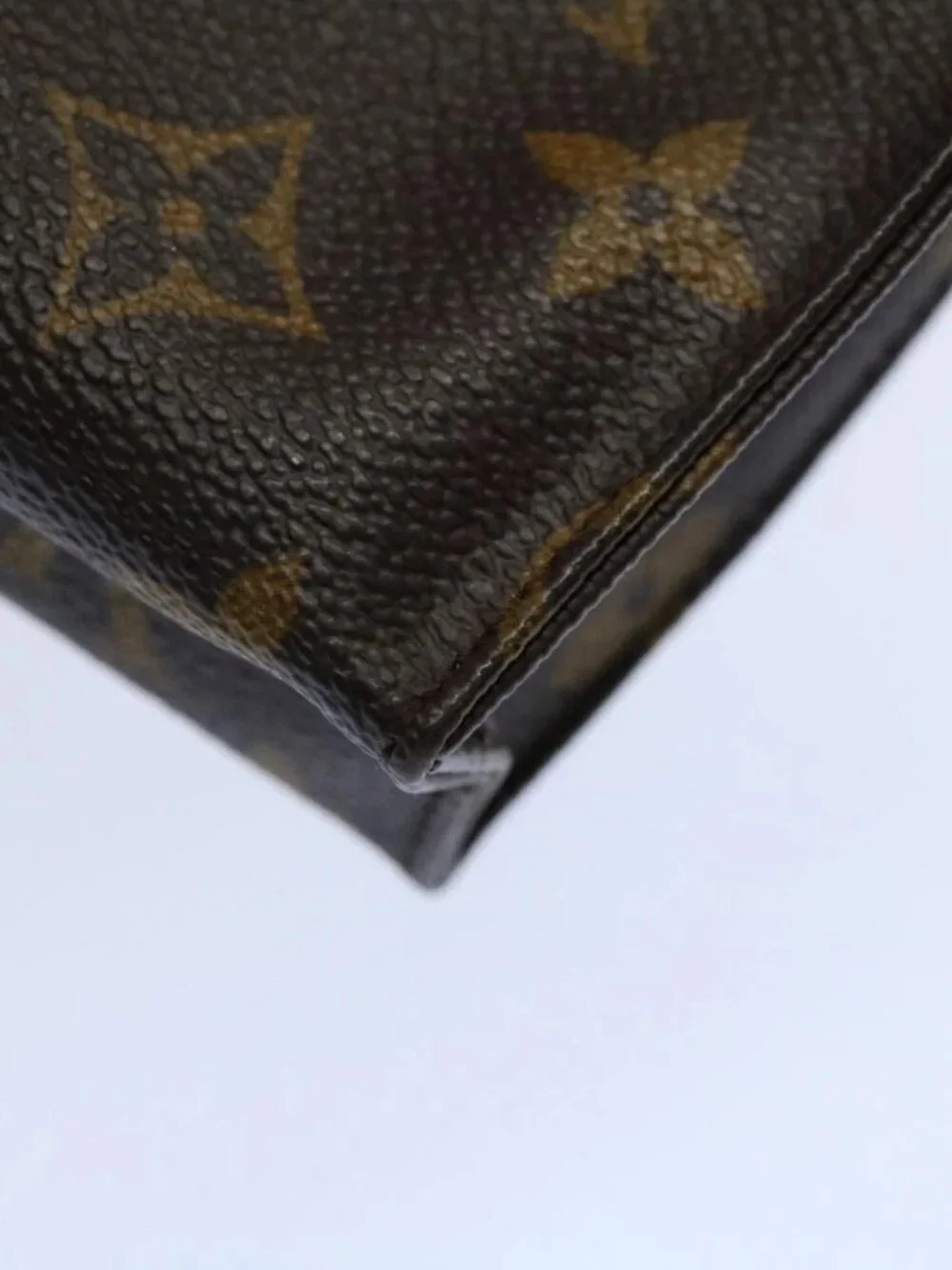 LOUIS VUITTON Monogram Poche Toilette 15 Pouch M47546 LV Auth th4338